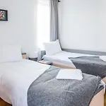 View With 2 Bedrooms And Free Garage