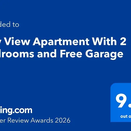View With 2 Bedrooms And Free Garage شقة
