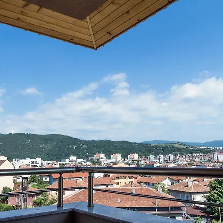 View With 2 Bedrooms And Free Garage Апартамент Благоевград